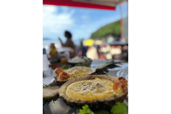 Almoço no restaurante Cascer do Sol na Praia dos Ranchos - 3 dias em Paraty